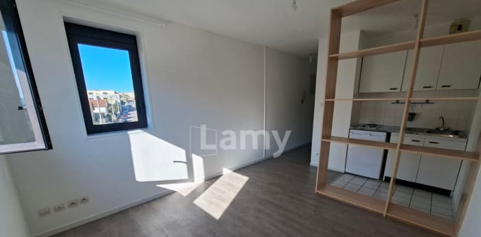 Image 3 sur 11 - Appartement  ·  Location · Dijon (21000) · 1 pièce · 20m²
