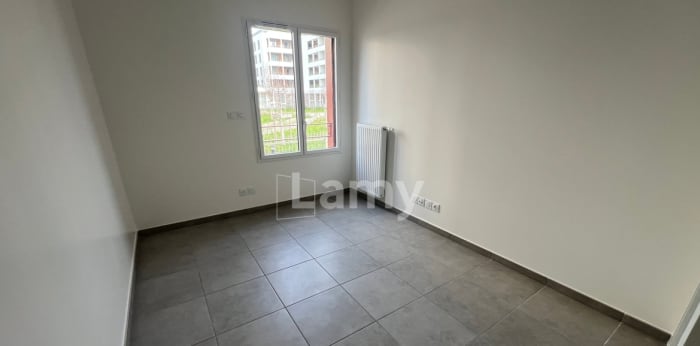 Image 6 sur 13 - Appartement  ·  Location · St Fons (69190) · 4 pièces · 96m²