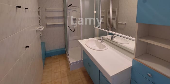 Image 16 sur 20 - Appartement  ·  Location · Nimes (30000) · 3 pièces · 64m²