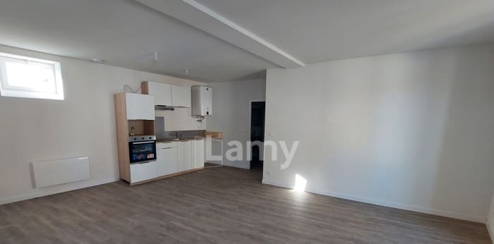 Image 3 sur 7 - Appartement  ·  Location · Brassac Les Mines (63570) · 2 pièces · 48m²