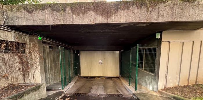 Image 3 sur 4 - Parking/box  ·  Location · Lyon (69003) · 10m²