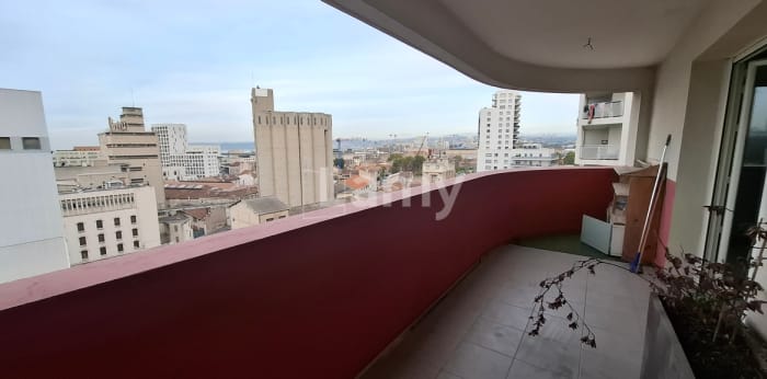 Image 1 sur 9 - Appartement  ·  Location · Marseille (13003) · 3 pièces · 56m²