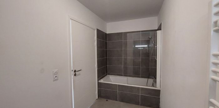 Image 11 sur 15 - Appartement  ·  Location · Nimes (30000) · 1 pièce · 28m²