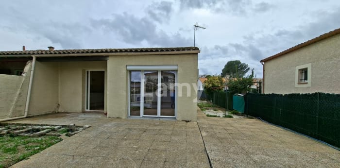 Image 1 sur 8 - Maison/villa  ·  Location · St Mathieu De Treviers (34270) · 3 pièces · 68m²