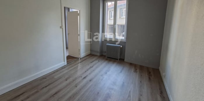 Image 5 sur 6 - Appartement  ·  Location · Clermont Ferrand (63000) · 2 pièces · 33m²