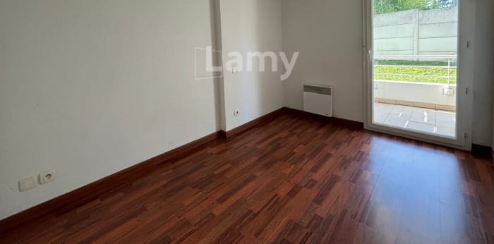 Image 4 sur 9 - Appartement  ·  Location · Bruges (33520) · 3 pièces · 57m²