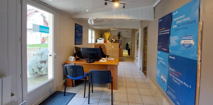 Image 4 sur 7 - Local  ·  Location · Chantilly (60500) · 112m²