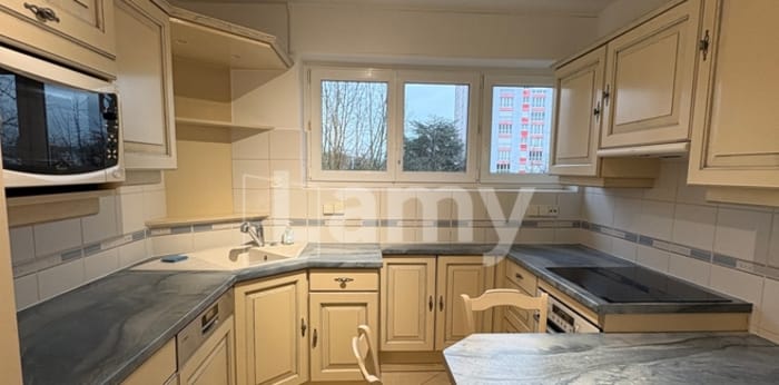 Image 1 sur 7 - Appartement  ·  Location · Metz (57000) · 5 pièces · 83m²