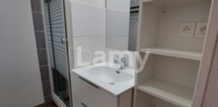 Image 7 sur 10 - Appartement  ·  Location · Digne Les Bains (04000) · 4 pièces · 61m²