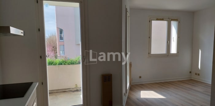 Image 11 sur 13 - Appartement  ·  Location · Dijon (21000) · 1 pièce · 35m²
