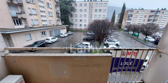 Image 6 sur 13 - Appartement  ·  Location · Le Pont De Claix (38800) · 3 pièces · 69m²