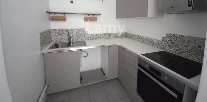 Image 6 sur 16 - Appartement  ·  Location · Marseille (13008) · 5 pièces · 178m²