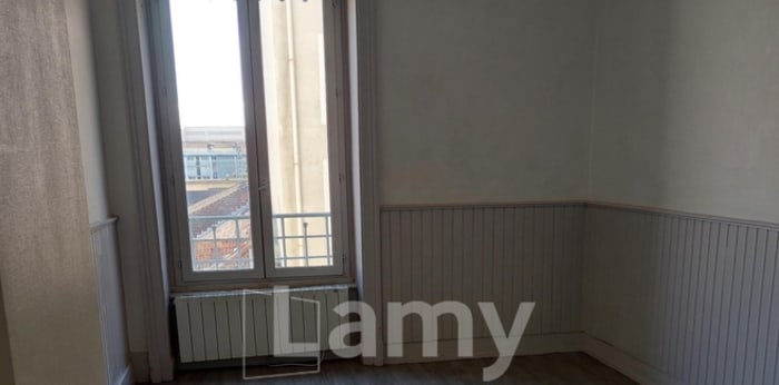 Image 7 sur 10 - Appartement  ·  Location · Lyon (69007) · 4 pièces · 111m²