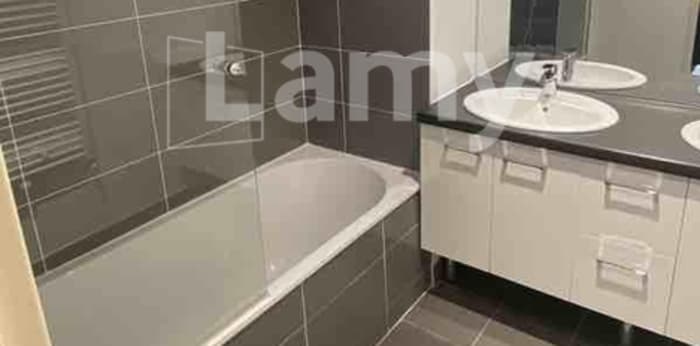 Image 7 sur 7 - Appartement  ·  Location · St Fons (69190) · 3 pièces · 77m²