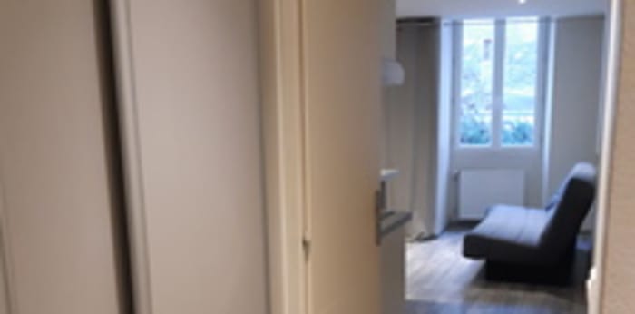 Image 3 sur 8 - Appartement  ·  Location · Chambery (73000) · 1 pièce · 21m²