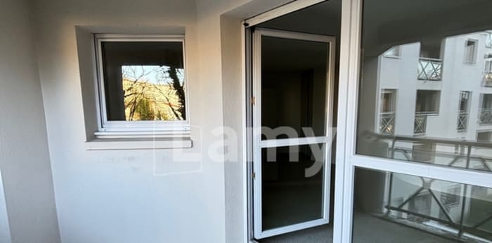 Image 3 sur 5 - Appartement  ·  Location · Angouleme (16000) · 2 pièces · 50m²