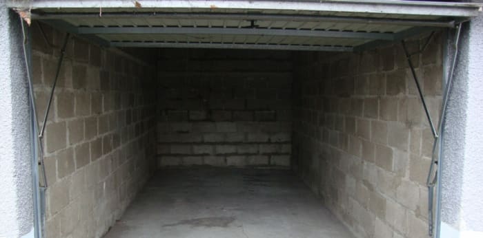 Image 1 sur 3 - Parking/box  ·  Location · Reims (51100)