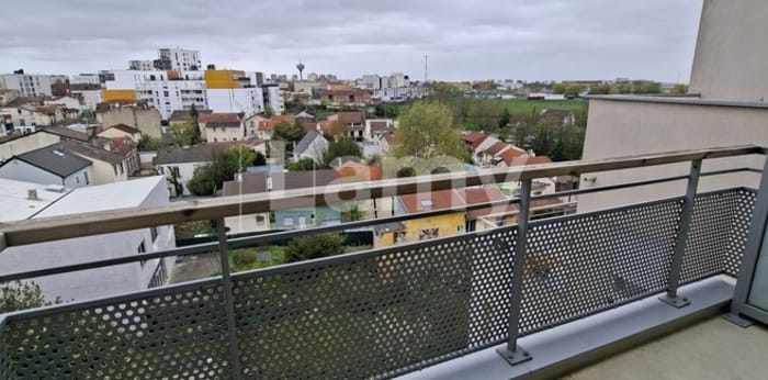 Image 3 sur 10 - Appartement  ·  Location · Noisy Le Sec (93130) · 2 pièces · 44m²