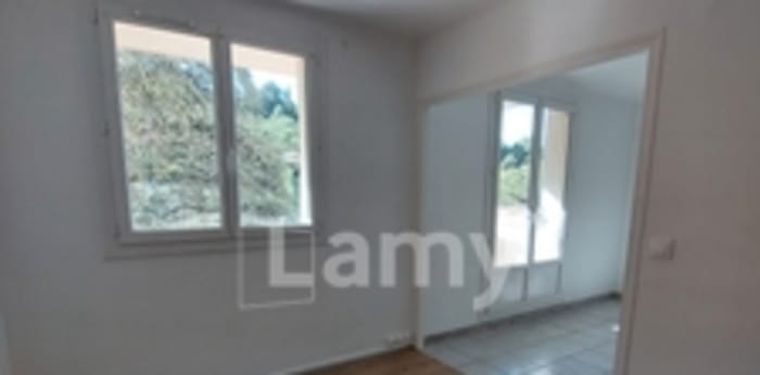 Image 3 sur 10 - Appartement  ·  Location · Digne Les Bains (04000) · 4 pièces · 61m²