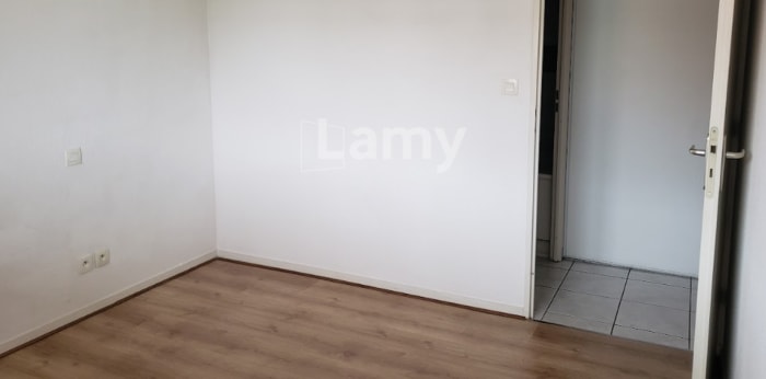 Image 7 sur 17 - Appartement  ·  Location · Toulouse (31100) · 3 pièces · 66m²