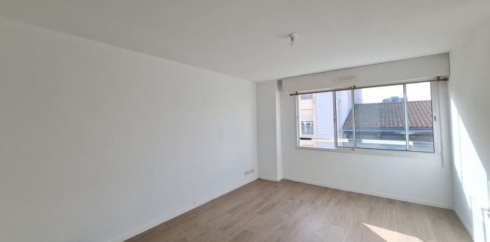 Image 2 sur 6 - Appartement  ·  Location · Bordeaux (33000) · 28m²