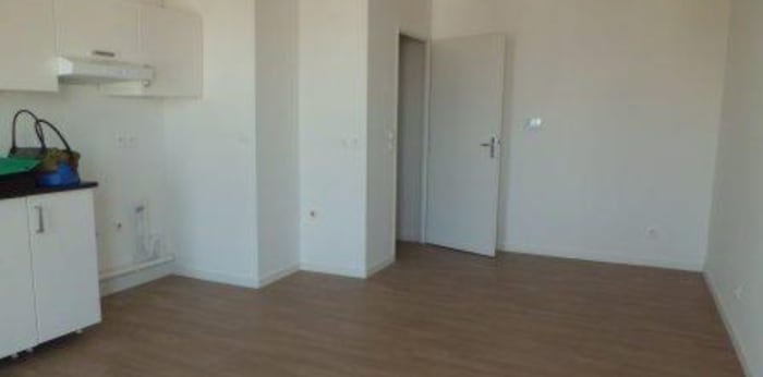 Image 1 sur 4 - Appartement  ·  Location · Lille (59000) · 2 pièces · 42m²