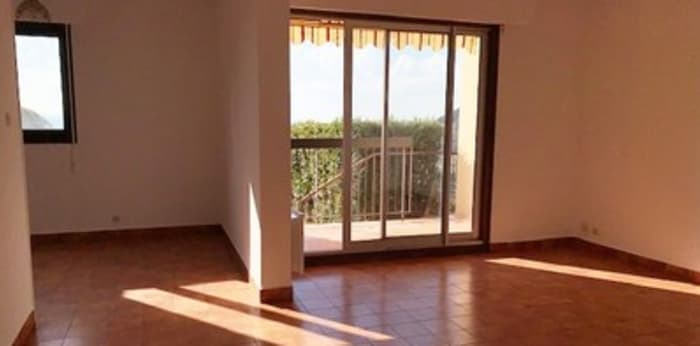 Image 3 sur 8 - Appartement  ·  Location · Grasse (06130) · 1 pièce · 34m²