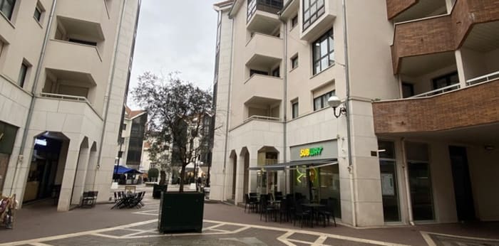 Image 2 sur 8 - Appartement  ·  Location · Enghien Les Bains (95880) · 2 pièces · 59m²