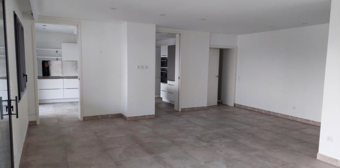 Image 3 sur 10 - Appartement  ·  Location · Caluire Et Cuire (69300) · 5 pièces · 148m²