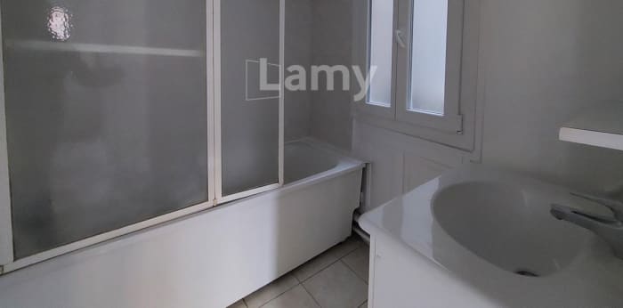 Image 7 sur 8 - Appartement  ·  Location · Reims (51100) · 2 pièces · 33m²