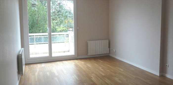 Image 1 sur 5 - Appartement  ·  Location · Villefranche Sur Saone (69400) · 3 pièces · 70m²