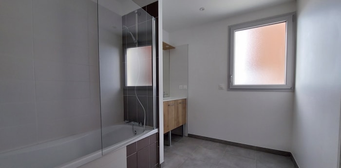 Image 5 sur 8 - Appartement  ·  Location · Montpellier (34000) · 3 pièces · 80m²
