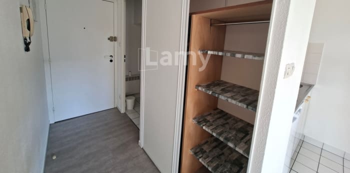 Image 7 sur 11 - Appartement  ·  Location · Dijon (21000) · 1 pièce · 20m²