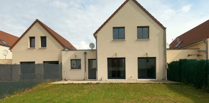 Image 1 sur 10 - Maison/villa  ·  Location · Bressey Sur Tille (21560) · 5 pièces · 154m²