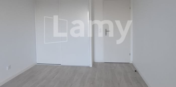 Image 12 sur 15 - Appartement  ·  Location · Talence (33400) · 5 pièces · 98m²