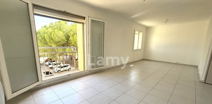 Image 2 sur 11 - Appartement  ·  Location · Salon De Provence (13300) · 3 pièces · 59m²