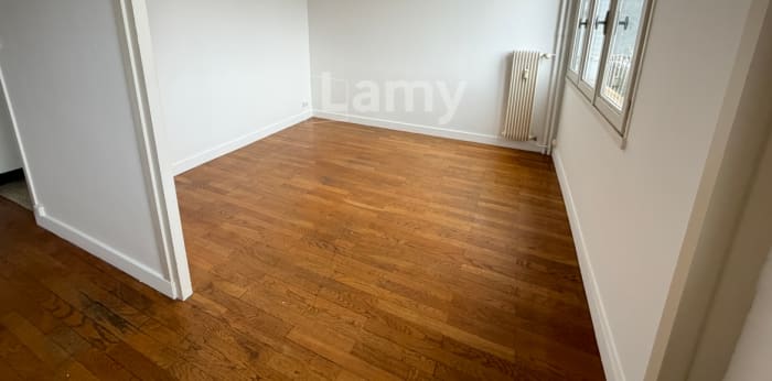 Image 2 sur 8 - Appartement  ·  Location · Villefranche Sur Saone (69400) · 4 pièces · 71m²