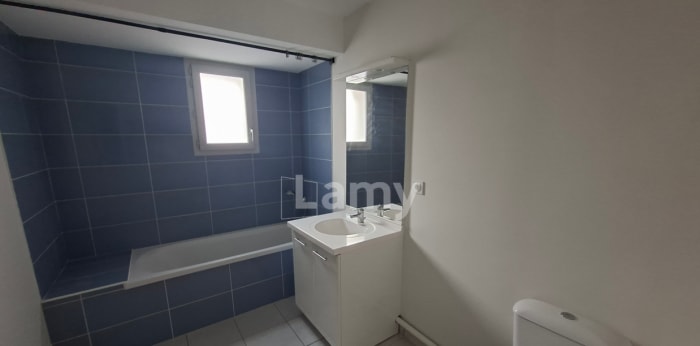 Image 3 sur 8 - Appartement  ·  Location · Clermont Ferrand (63000) · 2 pièces · 41m²