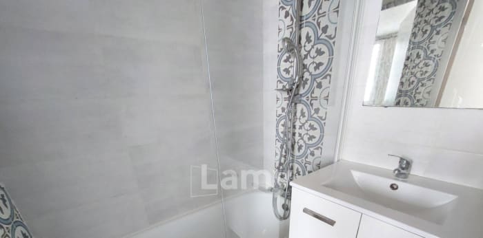 Image 2 sur 4 - Appartement  ·  Location · Pau (64000) · 1 pièce · 18m²