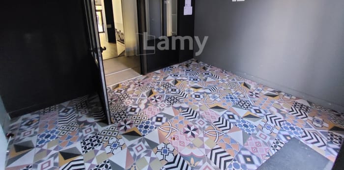 Image 4 sur 6 - Bureaux  ·  Location · Issoire (63500) · 2 pièces · 114m²