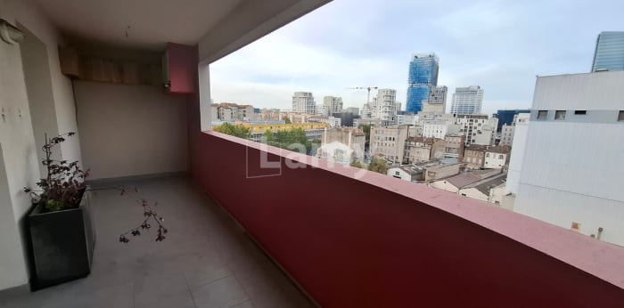 Image 2 sur 9 - Appartement  ·  Location · Marseille (13003) · 3 pièces · 56m²