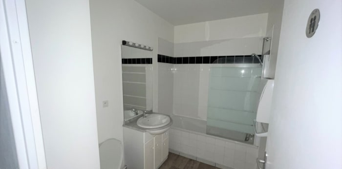 Image 5 sur 5 - Appartement  ·  Location · Reims (51100) · 1 pièce · 36m²