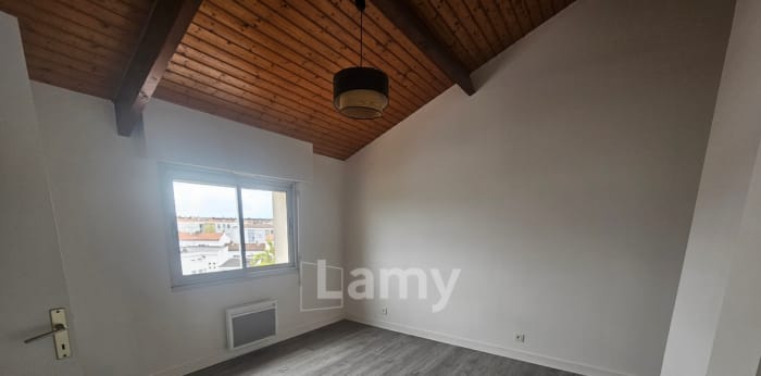 Image 7 sur 10 - Appartement  ·  Location · Royan (17200) · 3 pièces · 72m²