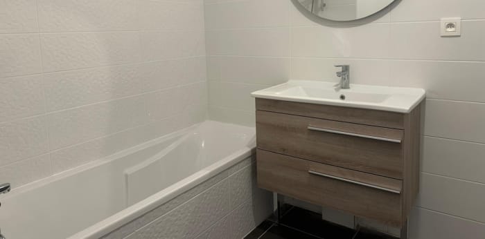 Image 6 sur 8 - Appartement  ·  Location · Cogolin (83310) · 3 pièces · 63m²