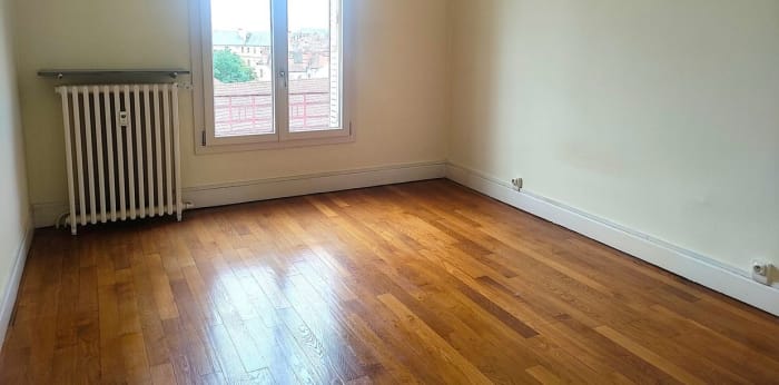 Image 6 sur 9 - Appartement  ·  Location · Chalon Sur Saone (71100) · 4 pièces · 98m²