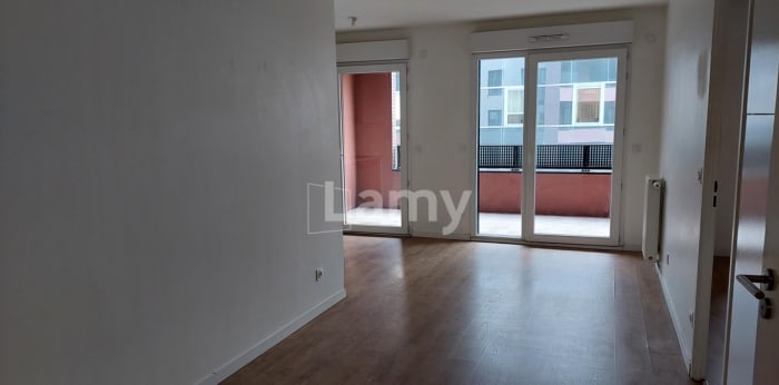 Image 6 sur 8 - Appartement  ·  Location · Cergy (95000) · 2 pièces · 39m²