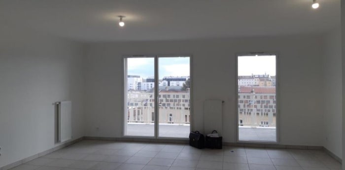 Image 1 sur 6 - Appartement  ·  Location · Lyon (69007) · 4 pièces · 83m²