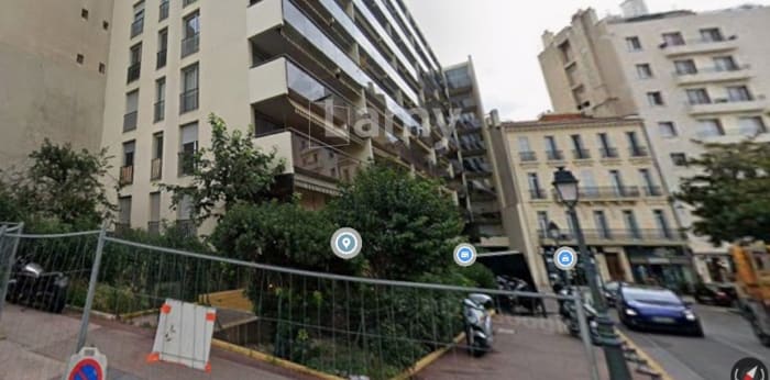 Image 1 sur 2 - Parking/box  ·  Location · Marseille (13007) · 12m²