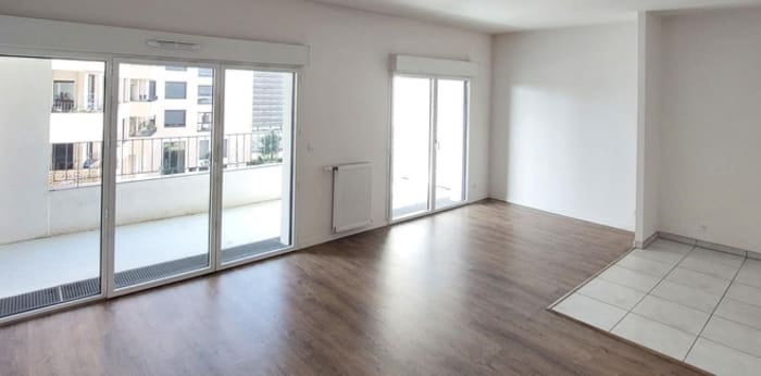 Image 1 sur 8 - Appartement  ·  Location · Bordeaux (33800) · 3 pièces · 65m²