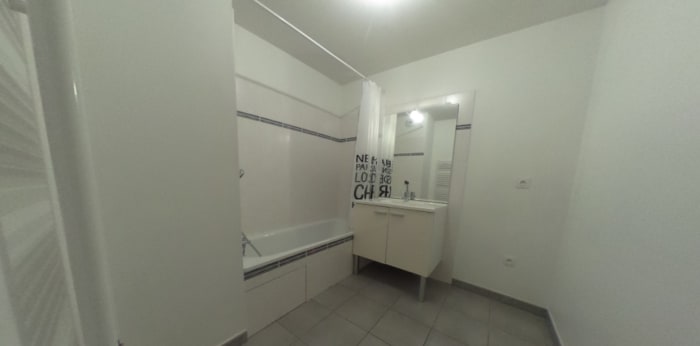 Image 7 sur 9 - Appartement  ·  Location · St Martin D Heres (38400) · 3 pièces · 70m²